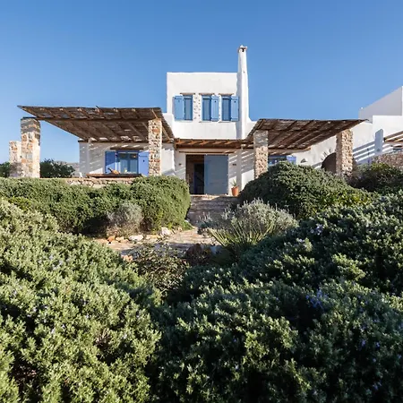 Lydia * Parikia (Paros)